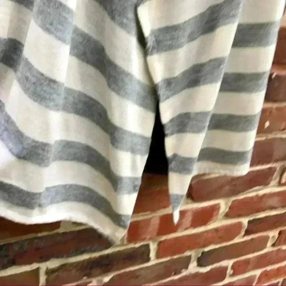 LIZ CLAIBORNE Gray White Striped Rayon Cardigan - Picture 7 of 8